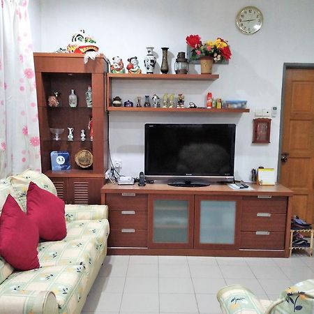 Cozy Mount Erskine Homestay Джорджтаун Экстерьер фото