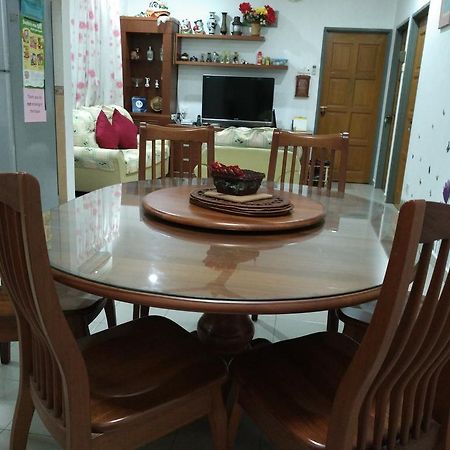 Cozy Mount Erskine Homestay Джорджтаун Экстерьер фото