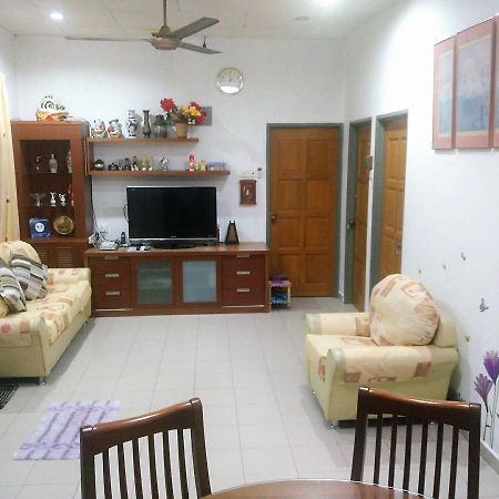 Cozy Mount Erskine Homestay Джорджтаун Экстерьер фото