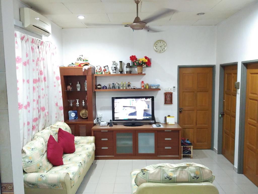 Cozy Mount Erskine Homestay Джорджтаун Экстерьер фото